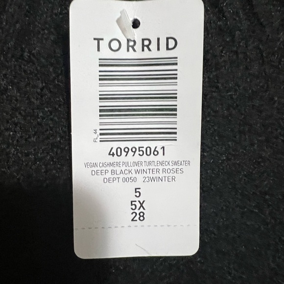Torrid Vegan Cashmere Pullover Turtleneck Sweater NWT - Picture 7 of 7